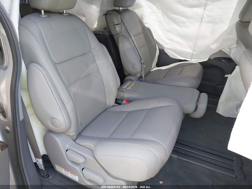 2017 Toyota Sienna VIN 5TDYZ3DCXHS891101 IAAI salvage auction — SIDE, Salvage (North Carolina), sold $2,900 on 2026-07-23 (photo 8)
