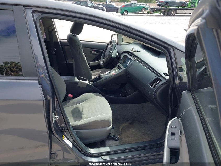 2013 Toyota Prius VIN JTDKN3DU9D1673331 IAAI salvage auction — SIDE, Salvage (California), sold $1,400 on 2026-07-13 (photo 5)