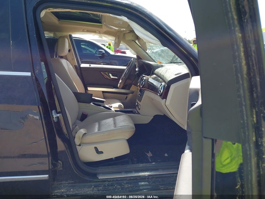 2014 Mercedes-benz Glk-klasse VIN WDCGG5HB7EG178395 IAAI salvage auction — ROLLOVER, Salvage (Texas), sold $1,800 on 2026-08-05 (photo 5)