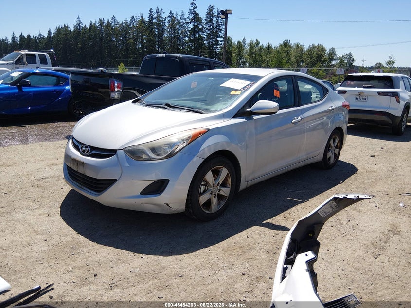 2013 Hyundai Elantra VIN KMHDH4AE5DU816840 IAAI salvage auction — NORMAL WEAR, Clear (Washington), sold $375 on 2026-07-29 (photo 2)