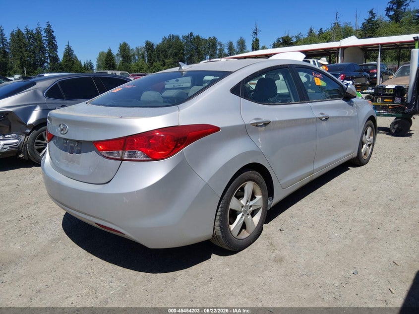 2013 Hyundai Elantra VIN KMHDH4AE5DU816840 IAAI salvage auction — NORMAL WEAR, Clear (Washington), sold $375 on 2026-07-29 (photo 4)