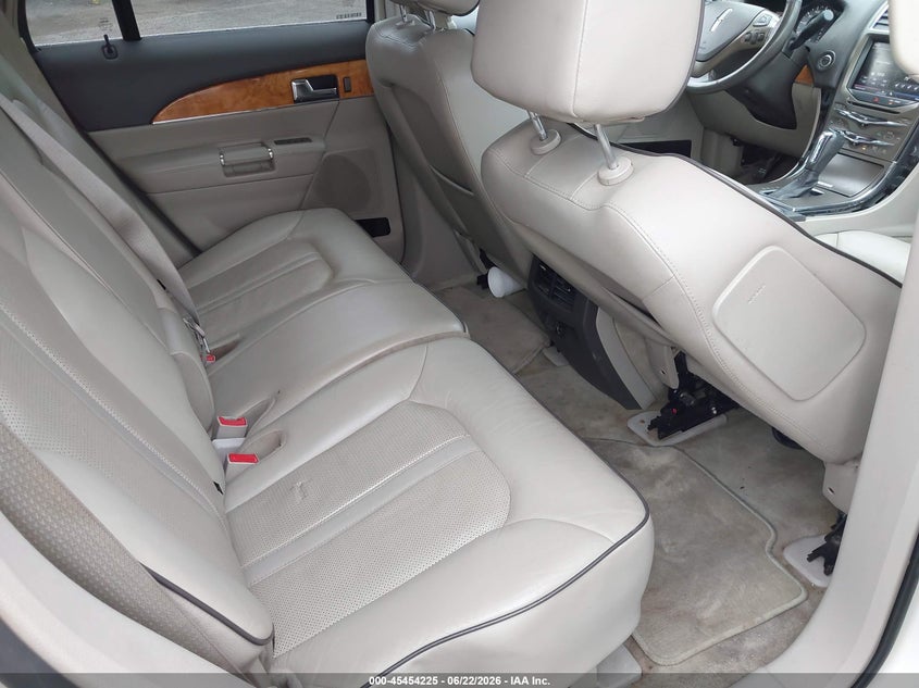 2013 Lincoln Mkx VIN 2LMDJ8JKXDBL27510 IAAI salvage auction — NORMAL WEAR, Original (Kentucky), sold $275 on 2026-07-09 (photo 8)