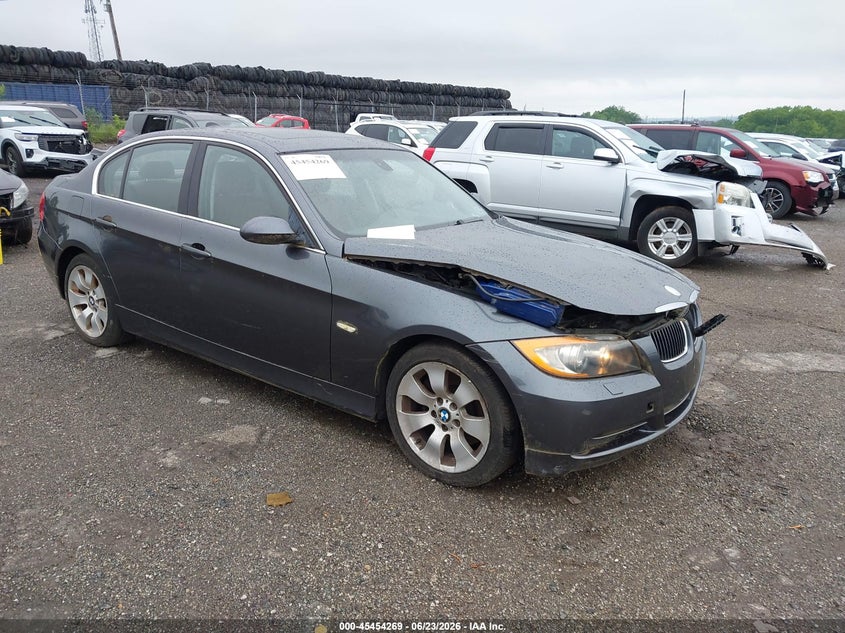 2006 BMW 3er VIN WBAVD33556KV64286 IAAI salvage auction — NORMAL WEAR, Clear (Pennsylvania), sold $550 on 2026-07-31 (photo 1)
