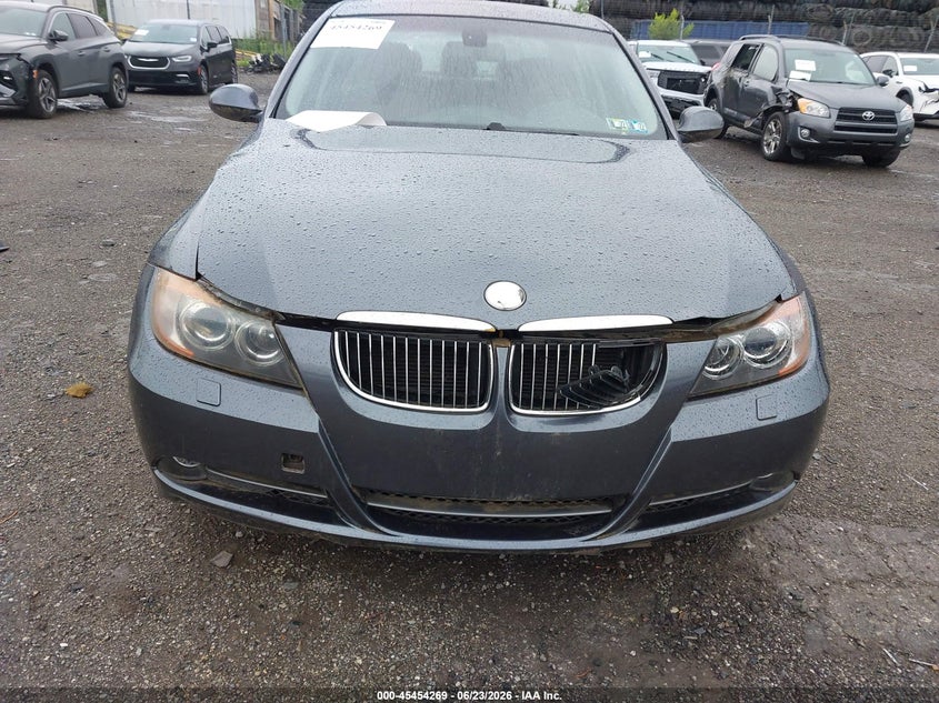 2006 BMW 3er VIN WBAVD33556KV64286 IAAI salvage auction — NORMAL WEAR, Clear (Pennsylvania), sold $550 on 2026-07-31 (photo 6)