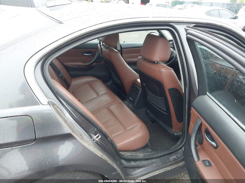 2006 BMW 3er VIN WBAVD33556KV64286 IAAI salvage auction — NORMAL WEAR, Clear (Pennsylvania), sold $550 on 2026-07-31 (photo 8)