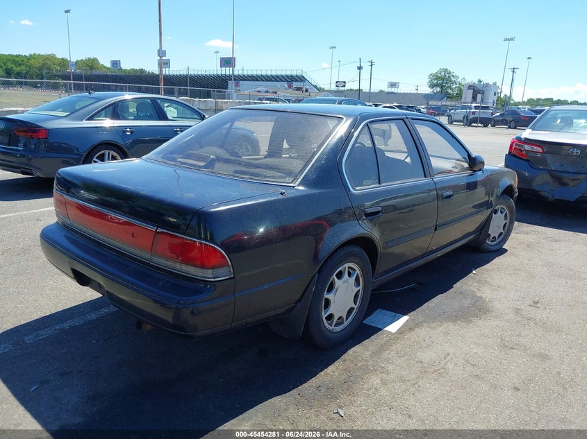 1990 Nissan Maxima VIN JN1HJ01P0LT448465 IAAI salvage auction — LEFT SIDE, Clear (New Jersey), sold $450 on 2026-07-13 (photo 4)