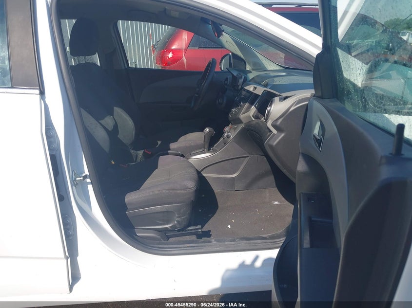 2014 Chevrolet SONIC VIN 1G1JC5SG6E4112121 IAAI salvage auction — NORMAL WEAR, Clear (Utah), sold $325 on 2026-07-09 (photo 5)