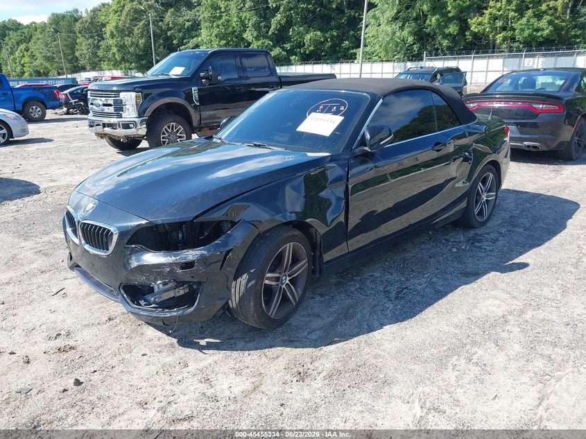 2017 BMW 2er VIN WBA2K9C35HV647650 IAAI salvage auction — LEFT & RIGHT, Salvage Title, sold $2,200 on 2026-08-13 (photo 2)