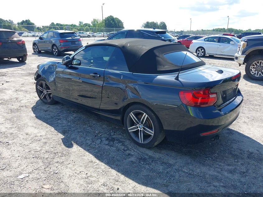 2017 BMW 2er VIN WBA2K9C35HV647650 IAAI salvage auction — LEFT & RIGHT, Salvage Title, sold $2,200 on 2026-08-13 (photo 3)