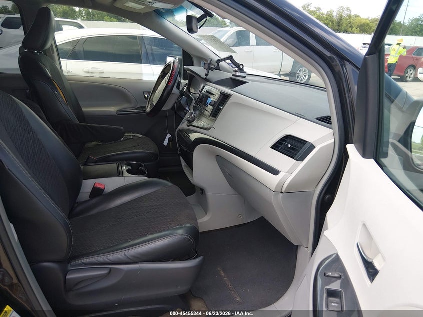 2012 Toyota Sienna VIN 5TDXK3DC1CS188270 IAAI salvage auction — FRONT & REAR, Salvage (Texas), sold $1,900 on 2026-07-10 (photo 5)