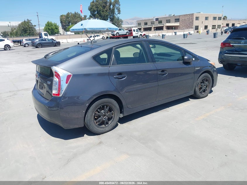 2012 Toyota Prius VIN JTDKN3DU8C1564566 IAAI salvage auction — NORMAL WEAR, Clear - Dealer Only (California), sold $3,300 on 2026-07-29 (photo 4)