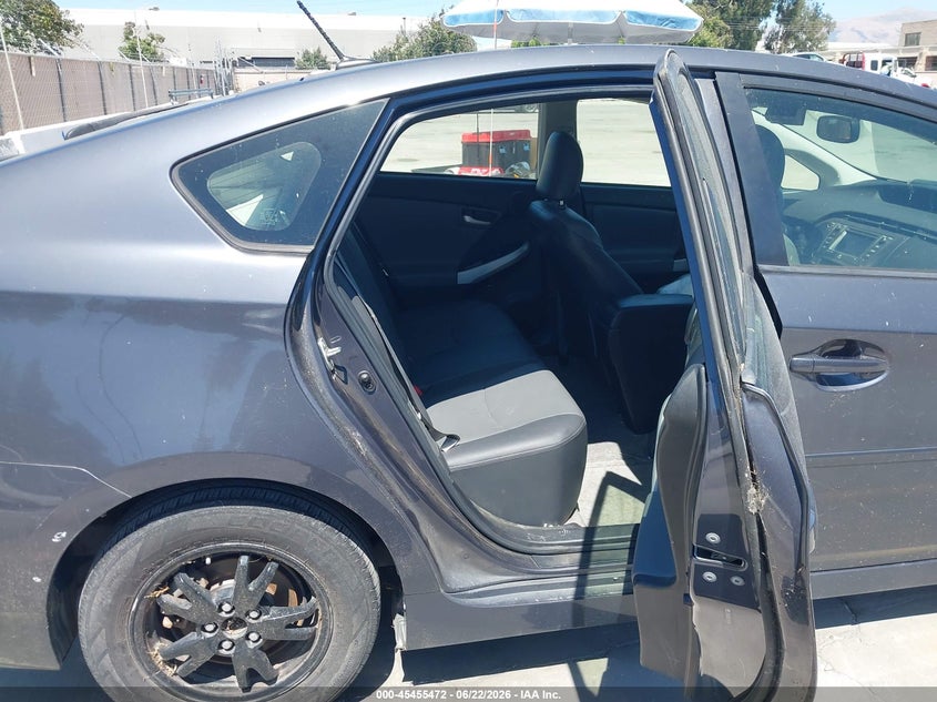 2012 Toyota Prius VIN JTDKN3DU8C1564566 IAAI salvage auction — NORMAL WEAR, Clear - Dealer Only (California), sold $3,300 on 2026-07-29 (photo 8)