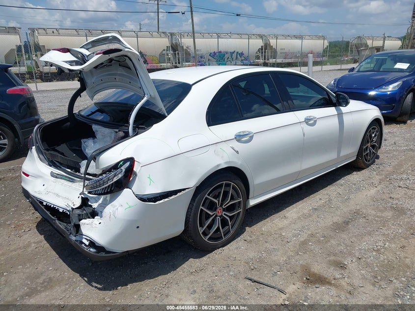 2022 Mercedes-benz E-klasse VIN W1KZF8EB6NB029390 IAAI salvage auction — REAR END, Salvage (North Carolina), sold $19,425 on 2026-07-31 (photo 4)