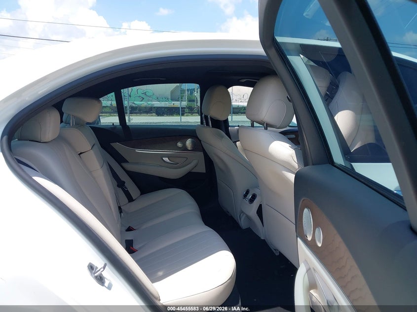 2022 Mercedes-benz E-klasse VIN W1KZF8EB6NB029390 IAAI salvage auction — REAR END, Salvage (North Carolina), sold $19,425 on 2026-07-31 (photo 8)