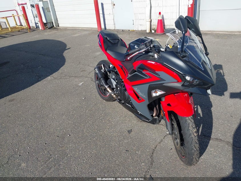 2024 Kawasaki Ninja VIN ML5EXGG14RDA23924 IAAI salvage auction — LEFT SIDE, Salvage Title, sold $1,475 on 2026-07-16 (photo 1)