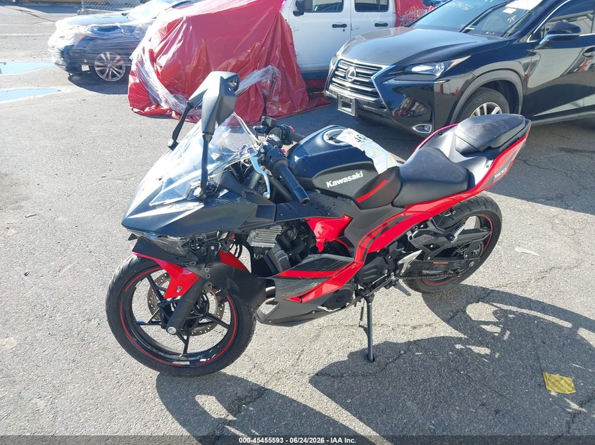 2024 Kawasaki Ninja VIN ML5EXGG14RDA23924 IAAI salvage auction — LEFT SIDE, Salvage Title, sold $1,475 on 2026-07-16 (photo 9)