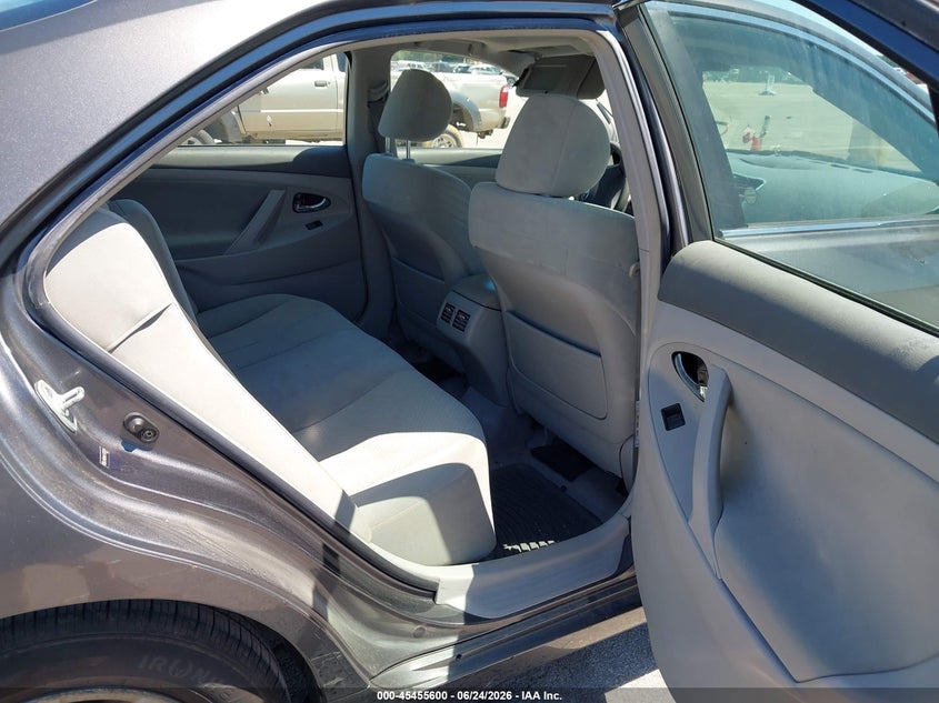2007 Toyota Camry hybrid VIN JTNBB46K173020569 IAAI salvage auction — LEFT SIDE, Salvage (Indiana), sold $225 on 2026-07-23 (photo 8)