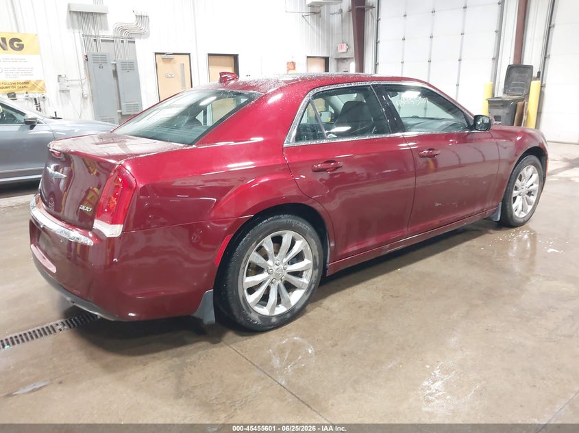 2015 Chrysler 300 VIN 2C3CCARG4FH923424 IAAI salvage auction — SIDE, Salvage (North Dakota), sold $1,450 on 2026-07-22 (photo 4)