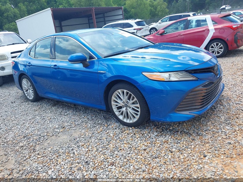 2019 Toyota Camry VIN 4T1B21HK3KU011502 IAAI salvage auction — WATER/FLOOD, Salvage Title, sold $5,600 on 2026-07-31 (photo 1)