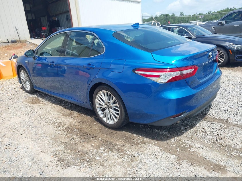 2019 Toyota Camry VIN 4T1B21HK3KU011502 IAAI salvage auction — WATER/FLOOD, Salvage Title, sold $5,600 on 2026-07-31 (photo 3)