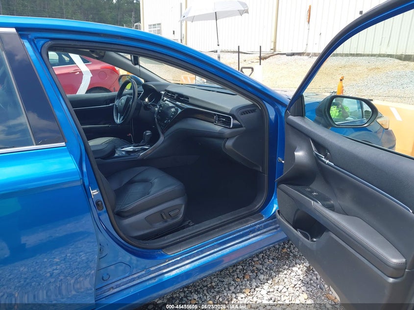 2019 Toyota Camry VIN 4T1B21HK3KU011502 IAAI salvage auction — WATER/FLOOD, Salvage Title, sold $5,600 on 2026-07-31 (photo 5)