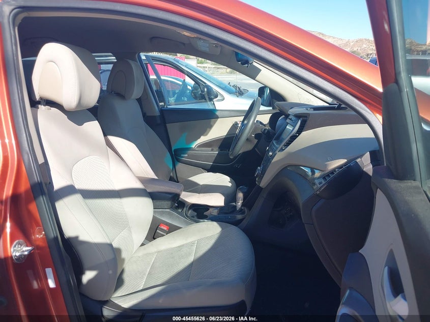 2018 Hyundai Santa fe VIN 5XYZU3LBXJG520907 IAAI salvage auction — SIDE, Salvage (California), sold $2,500 on 2026-07-05 (photo 5)