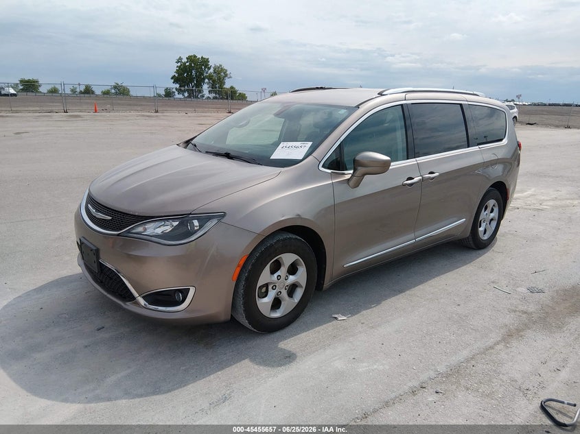2017 Chrysler Pacifica VIN 2C4RC1EG3HR607604 IAAI salvage auction — HAIL, Salvage (Iowa), sold $3,250 on 2026-08-01 (photo 2)