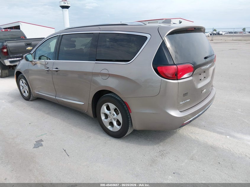 2017 Chrysler Pacifica VIN 2C4RC1EG3HR607604 IAAI salvage auction — HAIL, Salvage (Iowa), sold $3,250 on 2026-08-01 (photo 3)