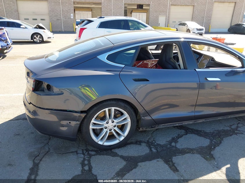 2016 Tesla Model s VIN 5YJSA1E21GF129690 IAAI salvage auction — RIGHT REAR, Salvage (California), sold $6,100 on 2026-07-11 (photo 6)
