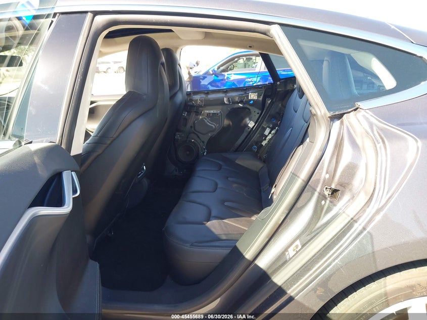 2016 Tesla Model s VIN 5YJSA1E21GF129690 IAAI salvage auction — RIGHT REAR, Salvage (California), sold $6,100 on 2026-07-11 (photo 8)