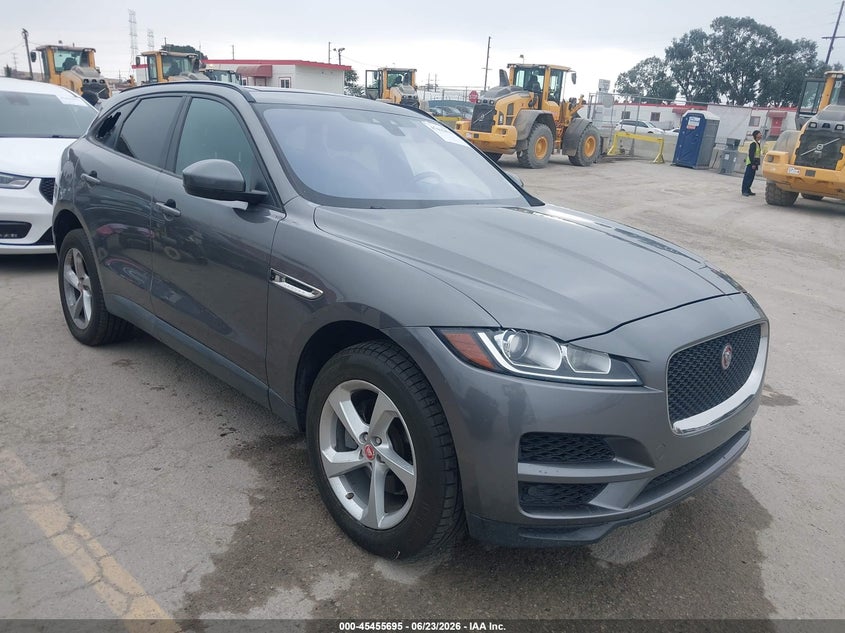 2017 Jaguar F-pace VIN SADCJ2BN2HA095637 IAAI salvage auction — VANDALISM, Salvage (California), sold $3,050 on 2026-07-10 (photo 1)