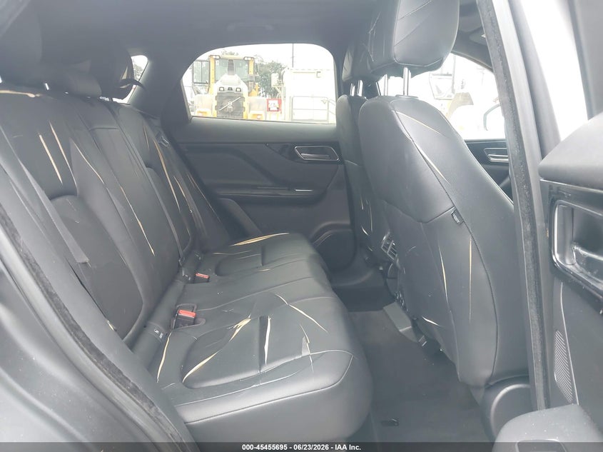 2017 Jaguar F-pace VIN SADCJ2BN2HA095637 IAAI salvage auction — VANDALISM, Salvage (California), sold $3,050 on 2026-07-10 (photo 8)