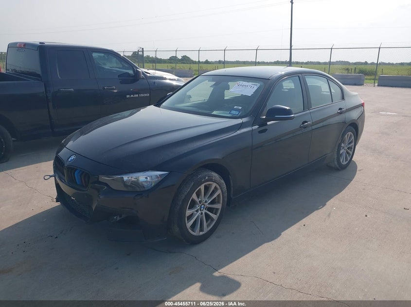 2017 BMW 3er VIN WBA8A9C31HK864661 IAAI salvage auction — WATER/FLOOD, Salvage (Texas), sold $875 on 2026-07-18 (photo 2)