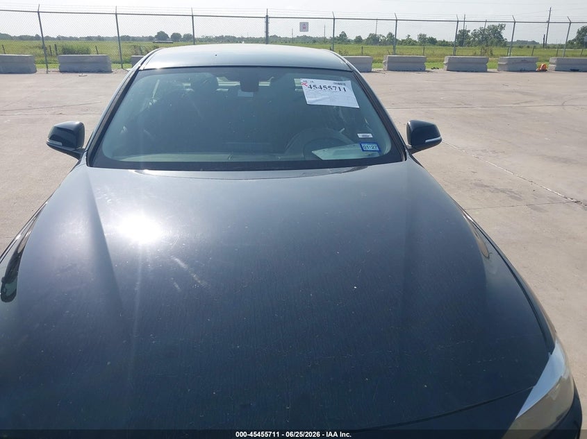 2017 BMW 3er VIN WBA8A9C31HK864661 IAAI salvage auction — WATER/FLOOD, Salvage (Texas), sold $875 on 2026-07-18 (photo 6)