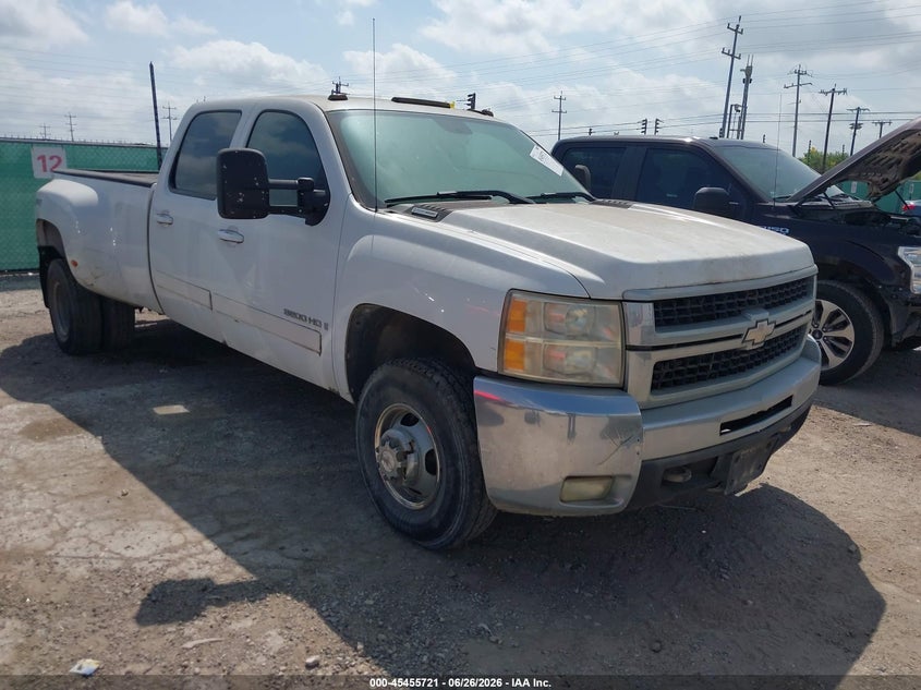 2007 Chevrolet Silverado 3500 VIN 1GCJK33677F547080 IAAI salvage auction — FRONT & REAR, Enterprise Vehicles Clear Only (Texas), sold $1,650 on 2026-07-06 (photo 1)