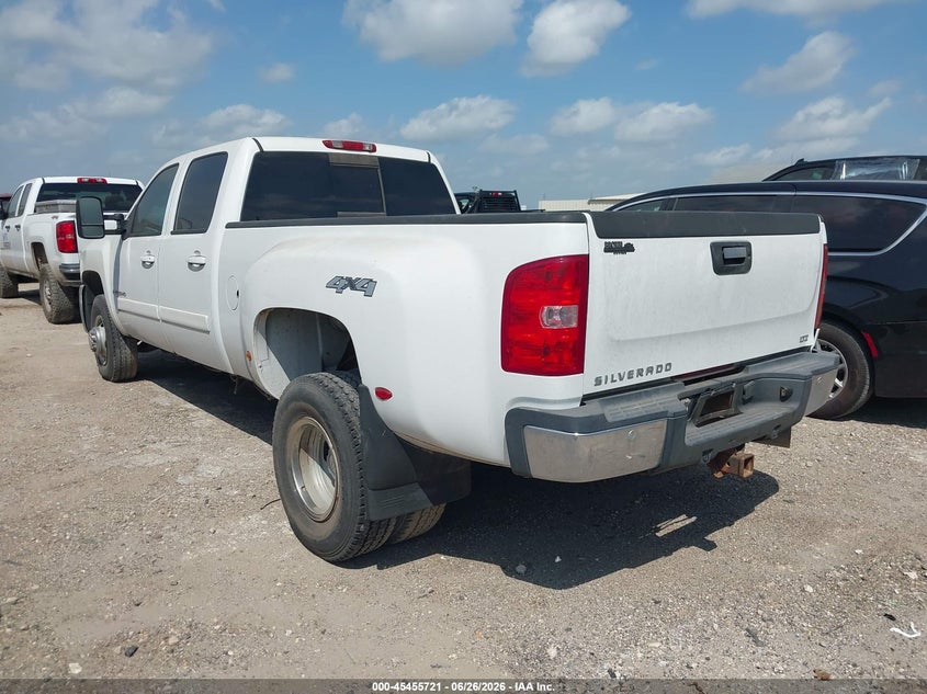 2007 Chevrolet Silverado 3500 VIN 1GCJK33677F547080 IAAI salvage auction — FRONT & REAR, Enterprise Vehicles Clear Only (Texas), sold $1,650 on 2026-07-06 (photo 3)