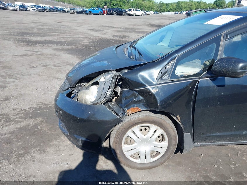 2011 Honda Fit VIN JHMGE8G36BS008012 IAAI salvage auction — FRONT END, Salvage (Pennsylvania), sold $600 on 2026-07-07 (photo 6)