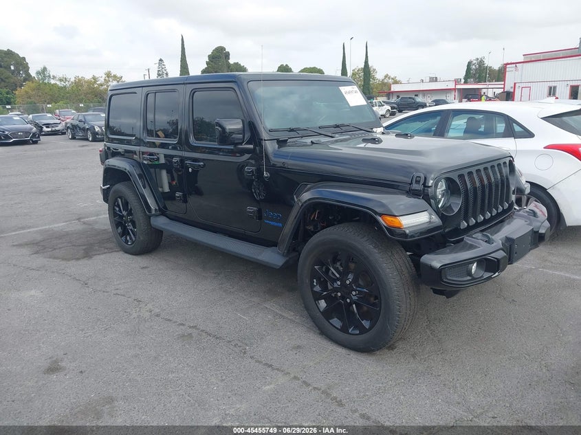2021 Jeep Grand wagoneer VIN 1C4JJXP61MW686184 IAAI salvage auction — NORMAL WEAR, Salvage (California), sold $11,600 on 2026-07-09 (photo 1)