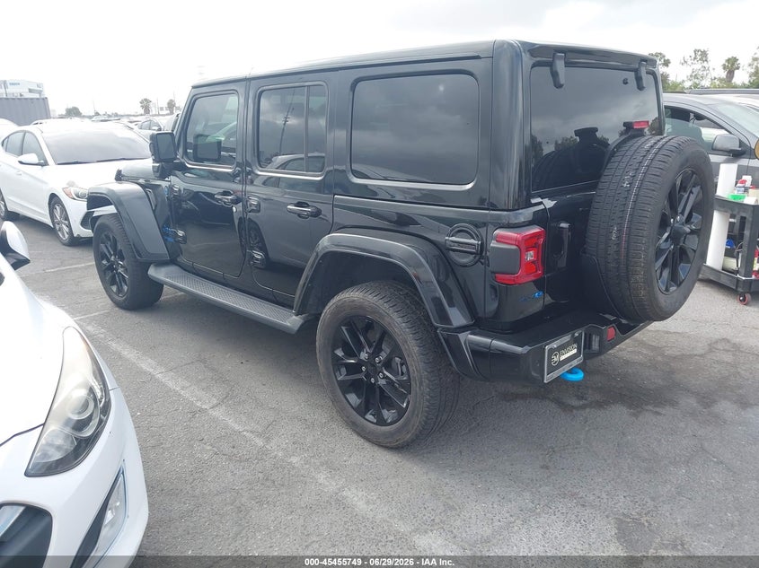 2021 Jeep Grand wagoneer VIN 1C4JJXP61MW686184 IAAI salvage auction — NORMAL WEAR, Salvage (California), sold $12,600 on 2026-07-30 (photo 3)