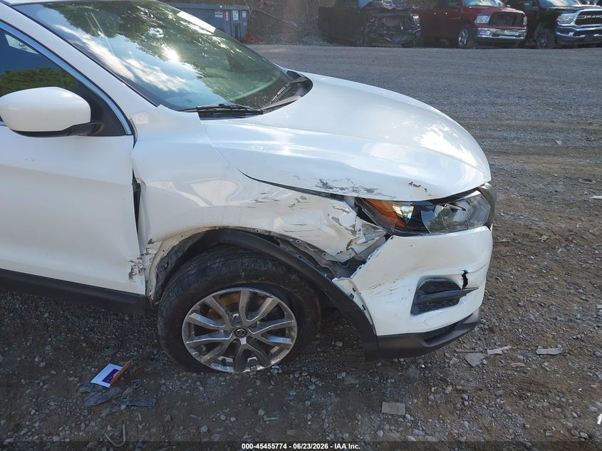 2021 Nissan Rogue VIN JN1BJ1AWXMW440165 IAAI salvage auction — RIGHT FRONT, Salvage Title, sold $1,000 on 2026-07-28 (photo 6)