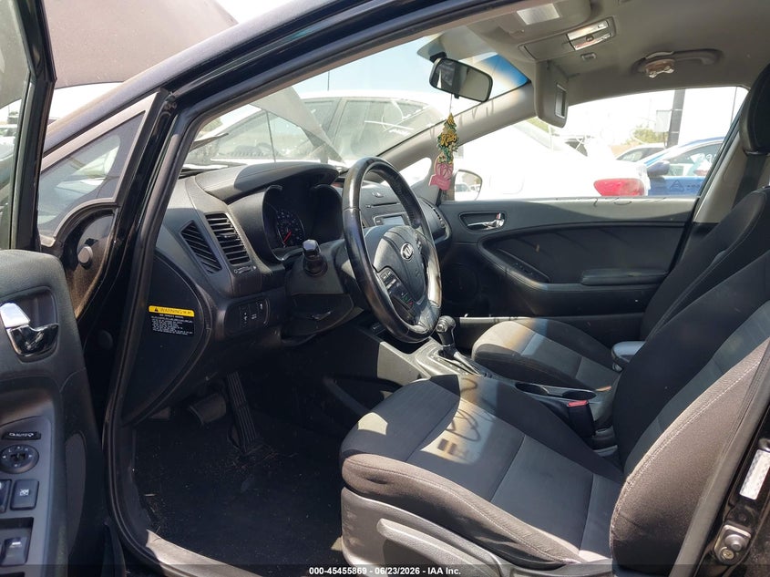 2014 Kia Forte VIN KNAFX4A81E5112248 IAAI salvage auction — SIDE, Salvage Title, sold $1,500 on 2026-07-08 (photo 5)