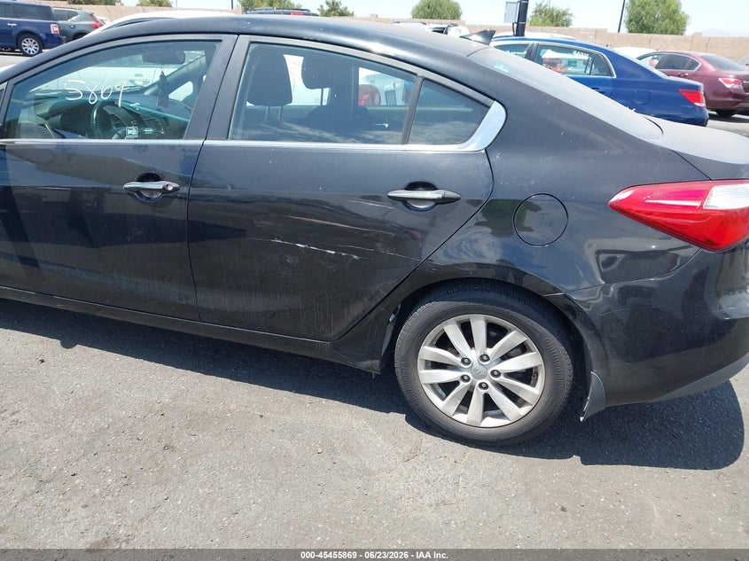 2014 Kia Forte VIN KNAFX4A81E5112248 IAAI salvage auction — SIDE, Salvage Title, sold $1,500 on 2026-07-08 (photo 6)