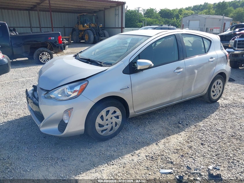 2016 Toyota Prius c VIN JTDKDTB39G1139425 IAAI salvage auction — FRONT END, Wait Title, sold $2,900 on 2026-08-02 (photo 2)