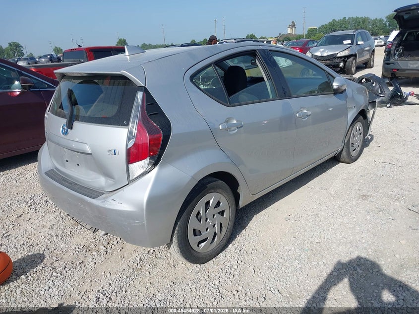 2016 Toyota Prius c VIN JTDKDTB39G1139425 IAAI salvage auction — FRONT END, Wait Title, sold $2,900 on 2026-08-02 (photo 4)