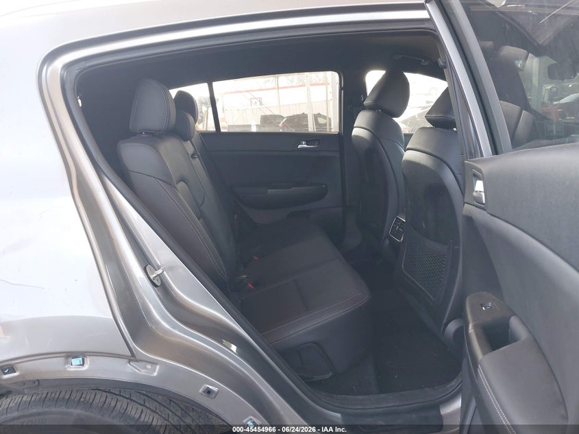 2020 Kia Sportage VIN KNDP63AC1L7745469 IAAI salvage auction — RIGHT REAR, Salvage Title, sold $4,150 on 2026-07-22 (photo 8)