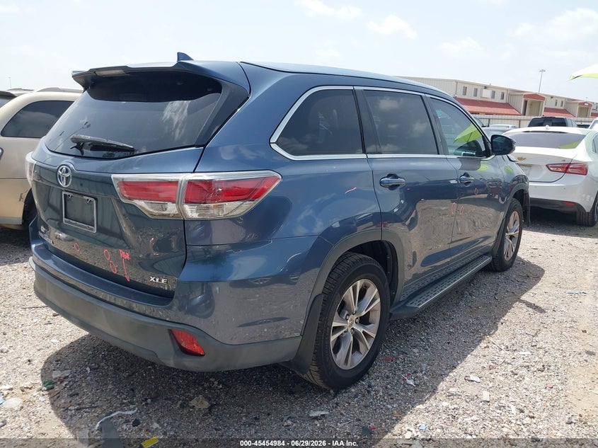 2015 Toyota Highlander VIN 5TDKKRFH4FS058123 IAAI salvage auction — FRONT END, Salvage (Texas), sold $7,600 on 2026-07-09 (photo 4)