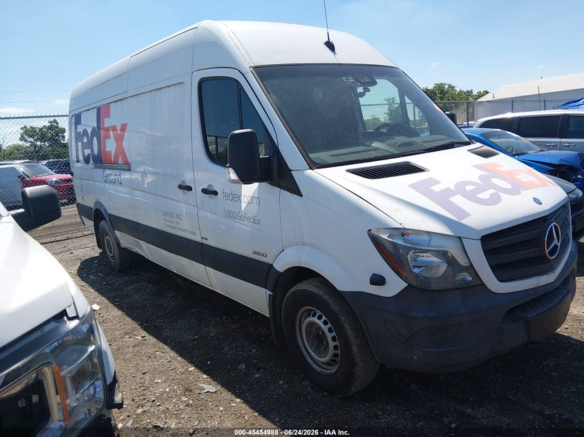 2016 Mercedes-benz Sprinter VIN WD3PE8DD5GP183581 IAAI salvage auction — NORMAL WEAR, Original (Ohio), sold $1,725 on 2026-07-30 (photo 1)