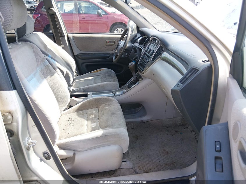 2003 Toyota Highlander VIN JTEGF21A330086002 IAAI salvage auction — NORMAL WEAR, Clear (Tennessee), sold $250 on 2026-07-16 (photo 5)