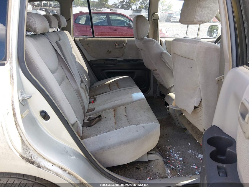 2003 Toyota Highlander VIN JTEGF21A330086002 IAAI salvage auction — NORMAL WEAR, Clear (Tennessee), sold $250 on 2026-07-16 (photo 8)