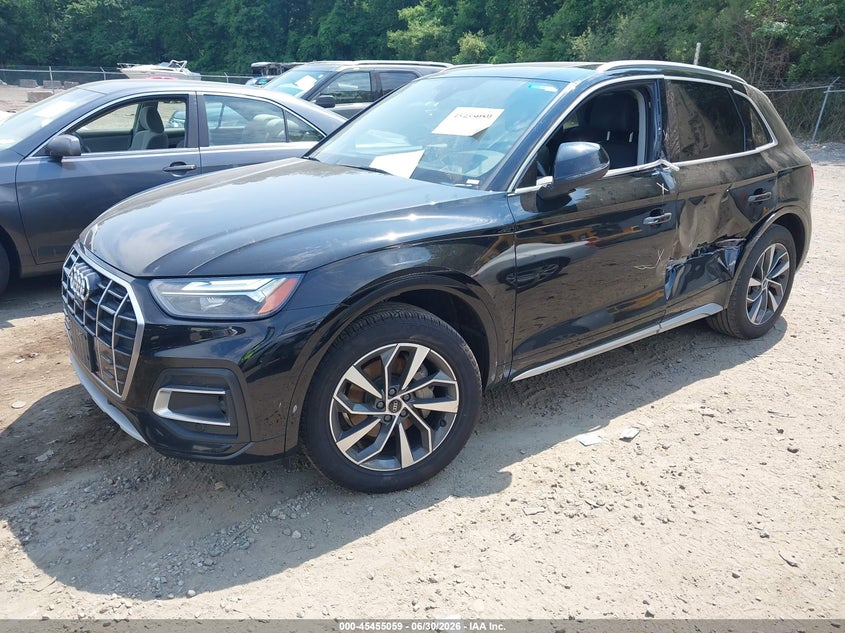 2021 Audi Q5 VIN WA1BAAFY5M2040894 IAAI salvage auction — SIDE, Salvage (Massachusetts), sold $8,600 on 2026-07-18 (photo 2)